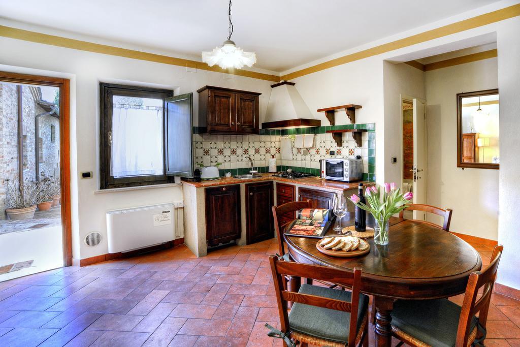 Two-Bedroom Apartment,992347402:JPEG